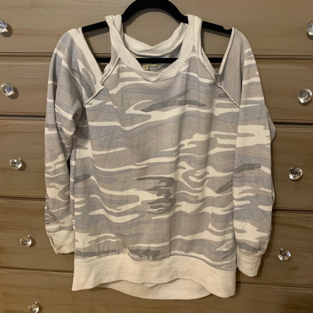 Evereve Vintage Camo Havanna sweatshirt
